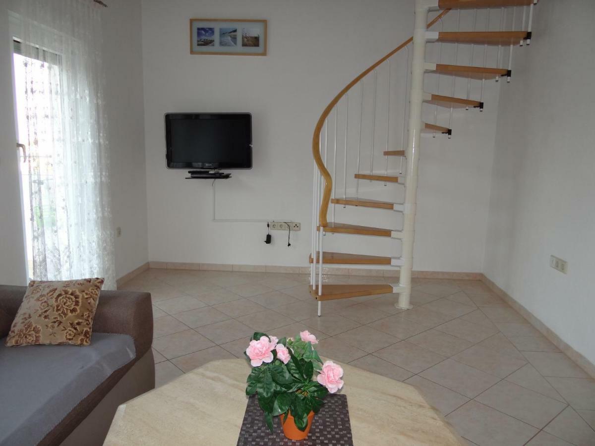 Vila Emilija Trogir Bagian luar foto