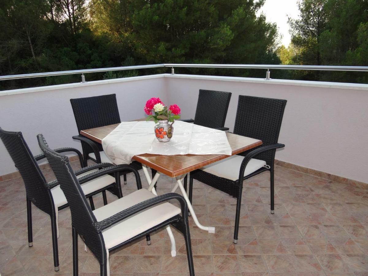Vila Emilija Trogir Bagian luar foto