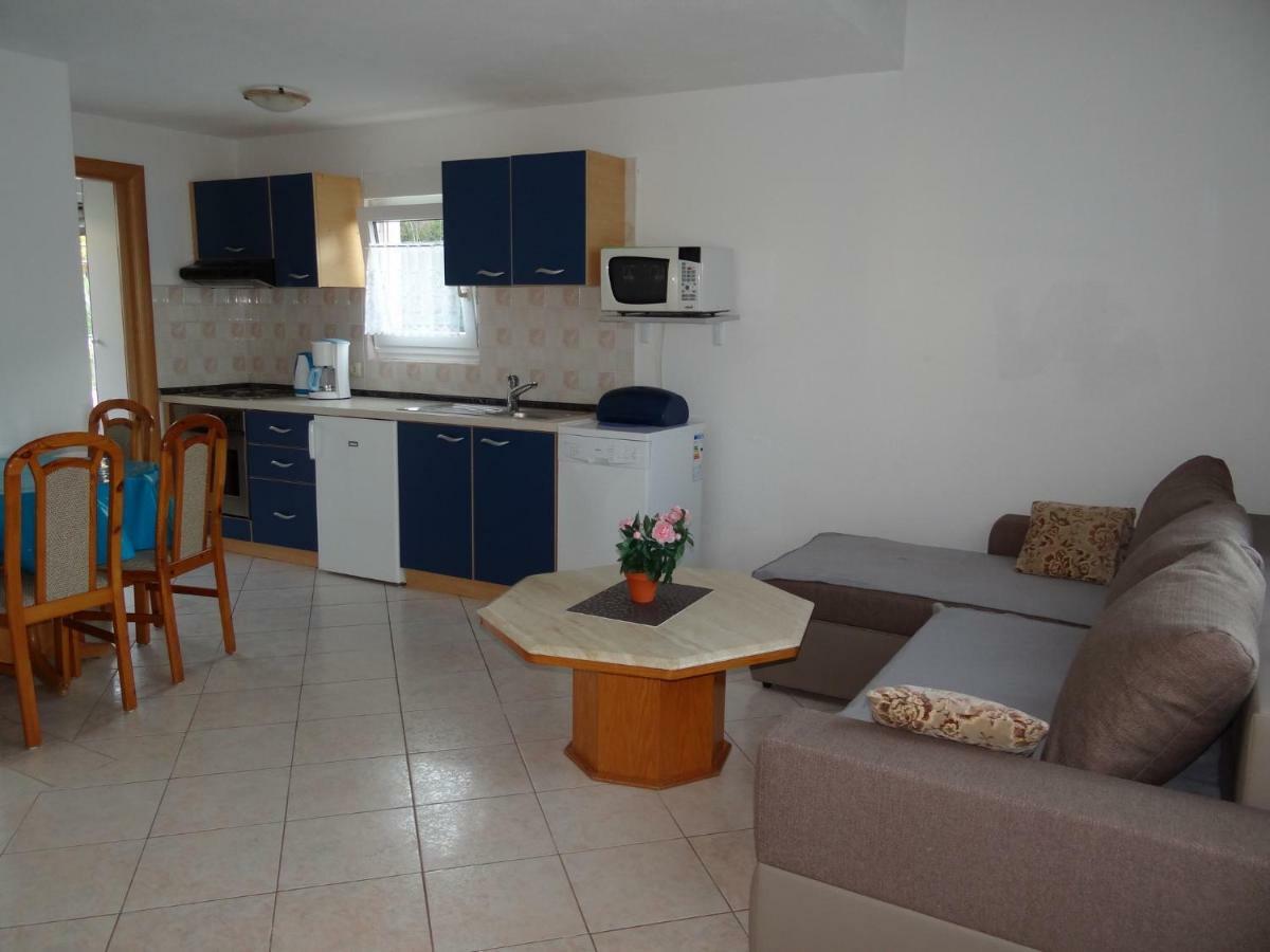 Vila Emilija Trogir Bagian luar foto